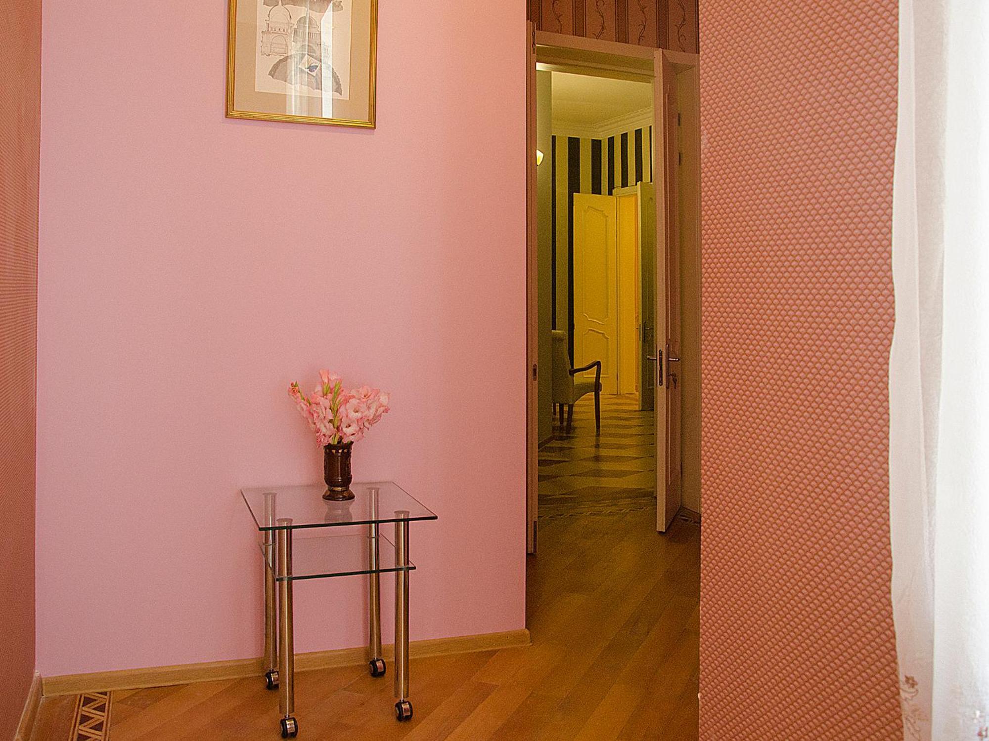 Griboedov Hostel & Suites Тбілісі Екстер'єр фото